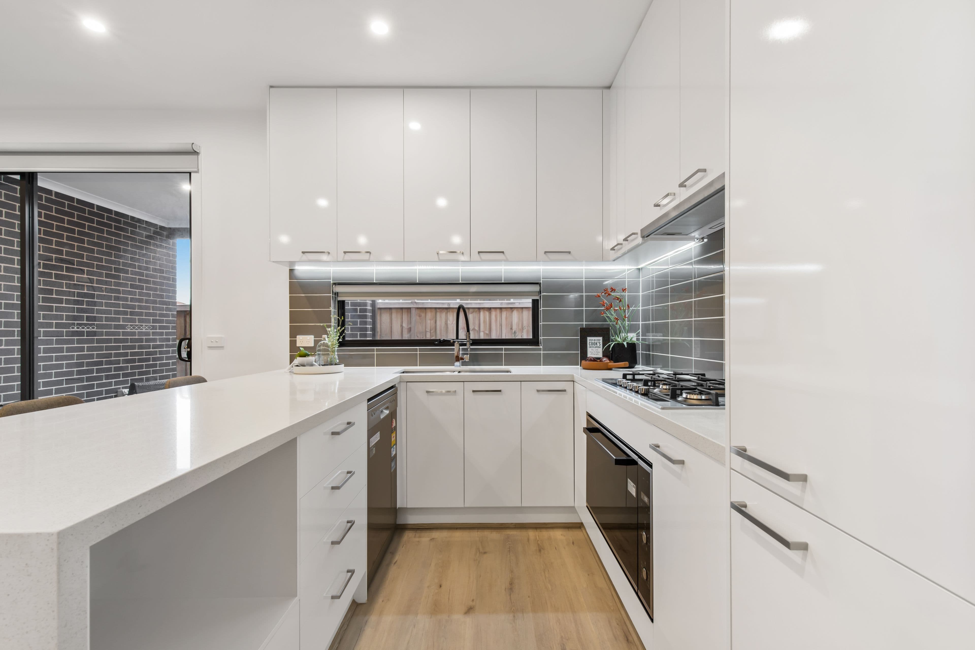 24 Nova Street, WEIR VIEWS VIC 3338, Weir Views - Thumbnail 4