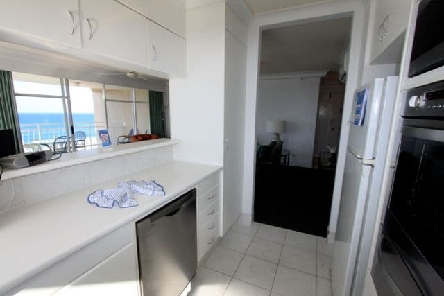 12A Second Avenue Apartments, BURLEIGH HEADS QLD 4220, Burleigh Heads - Thumbnail 3