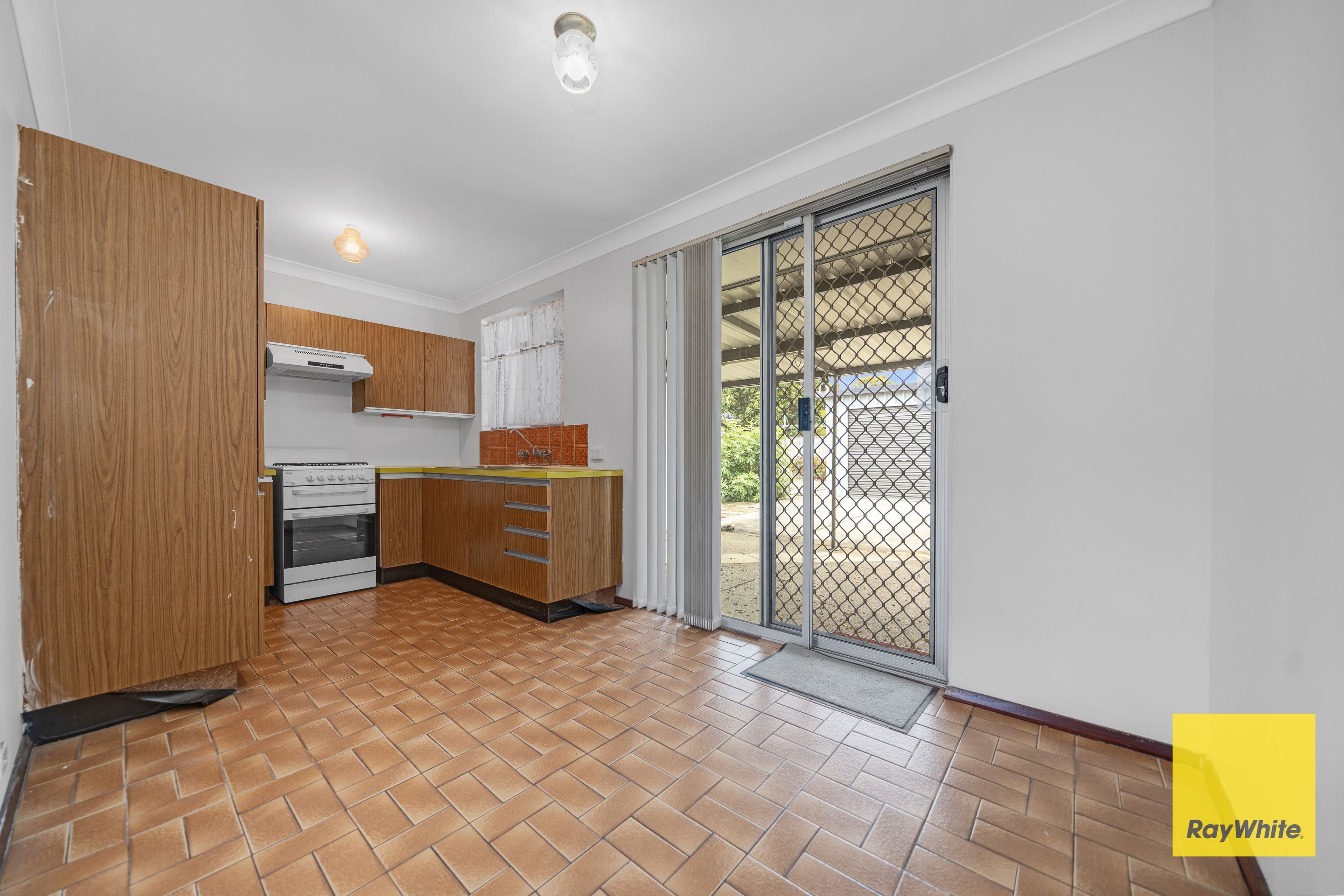 4 Lecky Court, Girrawheen WA 6064, Girrawheen - Thumbnail 8
