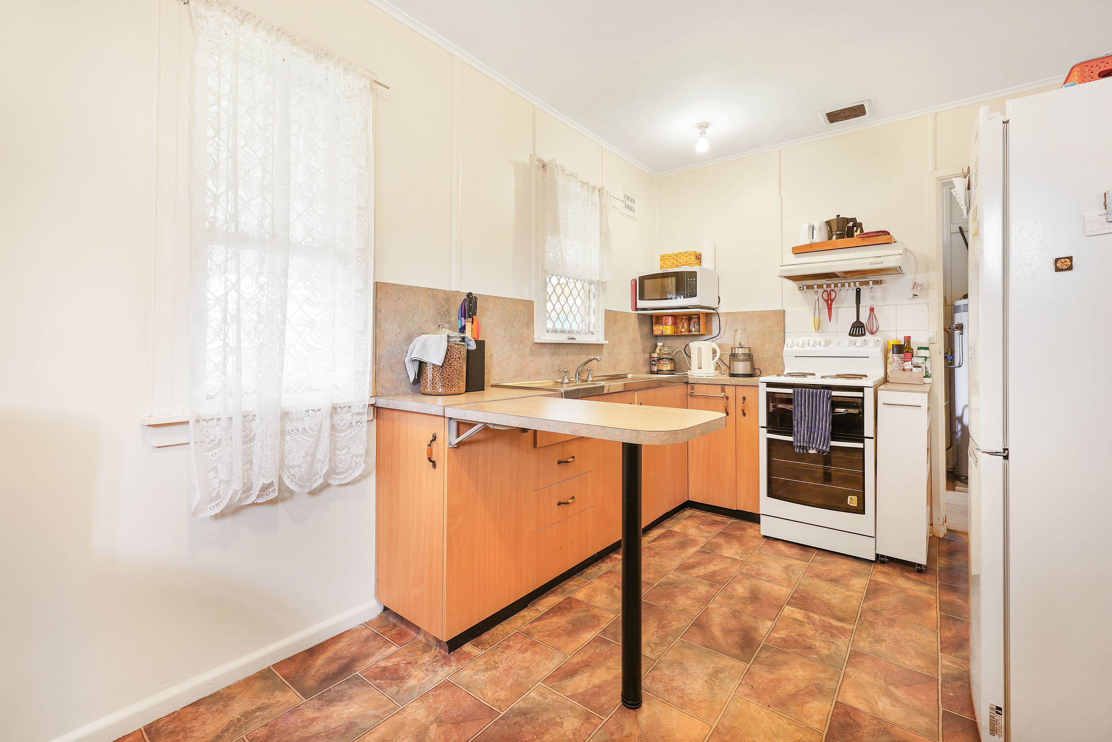 4 Lorraine Street, Tamworth NSW 2340, West Tamworth - Thumbnail 4