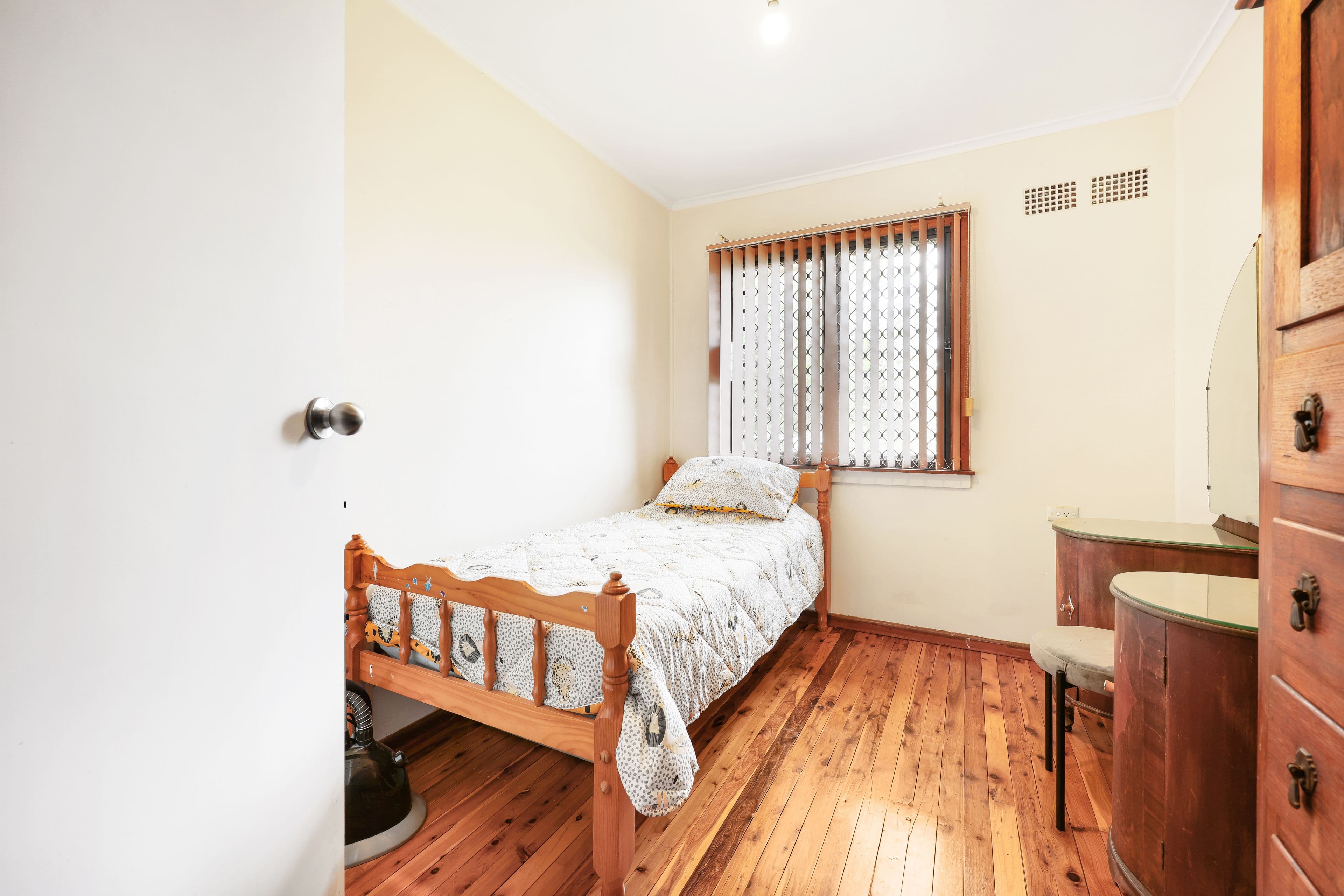 4 Lorraine Street, Tamworth NSW 2340, West Tamworth - Thumbnail 7