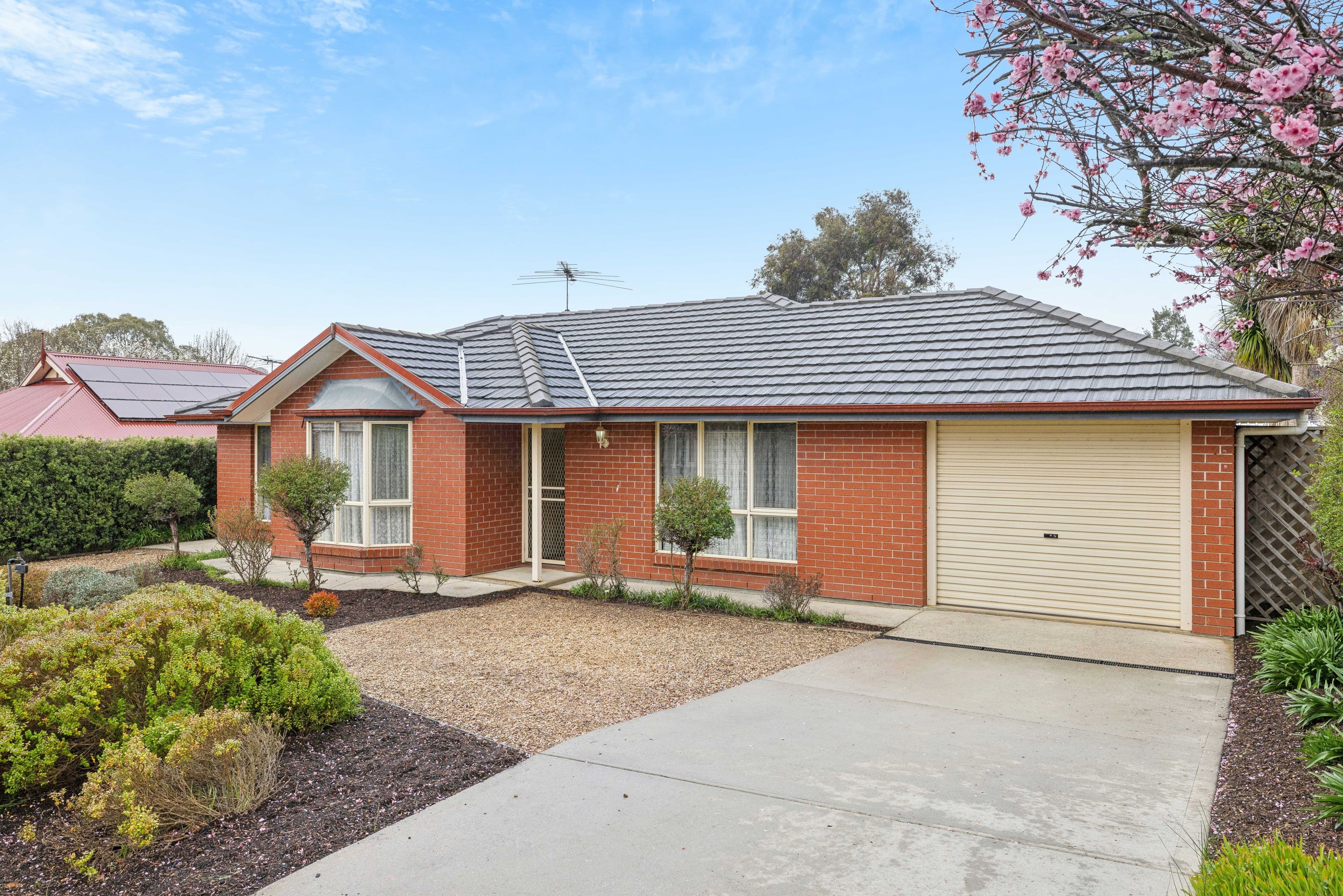 10 Gollan Circuit, Mount Barker SA 5251, Mount Barker - Thumbnail 2