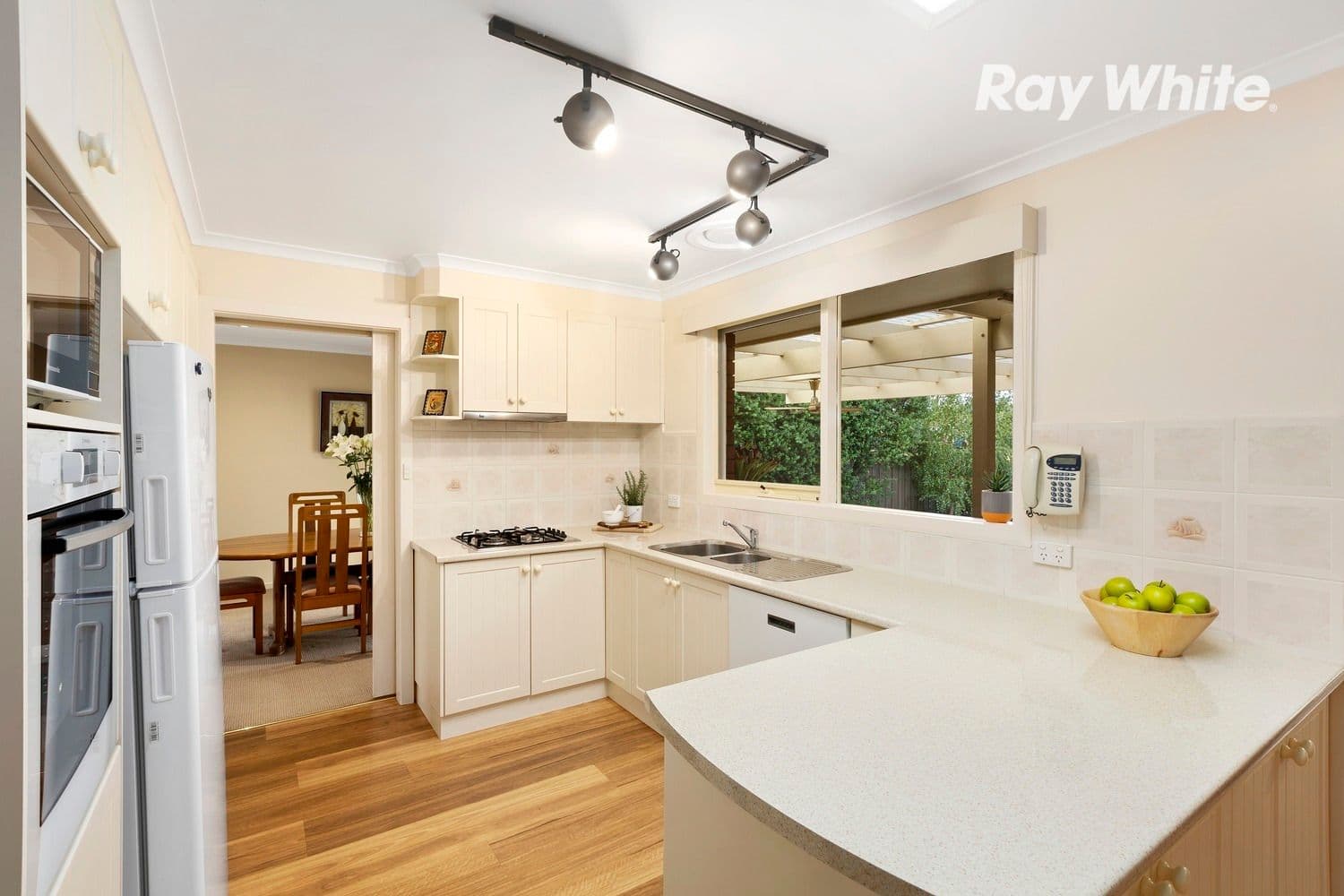 5 Golfwood Close, Dingley Village VIC 3172, Dingley Village - Thumbnail 4
