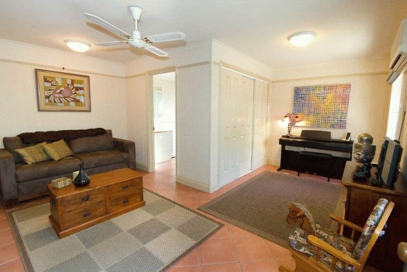 10 Cook Street, RED HILL QLD 4059, Red Hill - Thumbnail 3