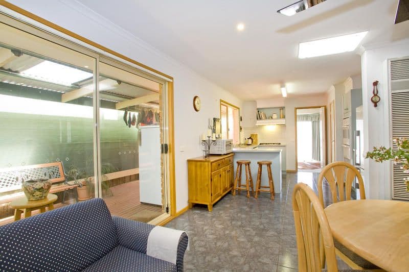 17 Bickford Road, GROVEDALE VIC 3216, Grovedale - Thumbnail 8