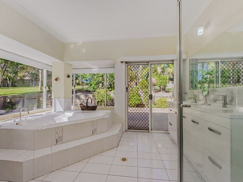 15 Hannaford Place, Helensvale QLD 4212, Helensvale - Thumbnail 4