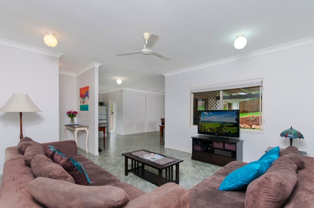 17 Fairley Street, Redlynch QLD 4870, Redlynch - Thumbnail 3
