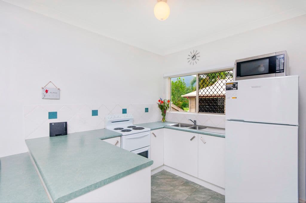 17 Fairley Street, Redlynch QLD 4870, Redlynch - Thumbnail 6