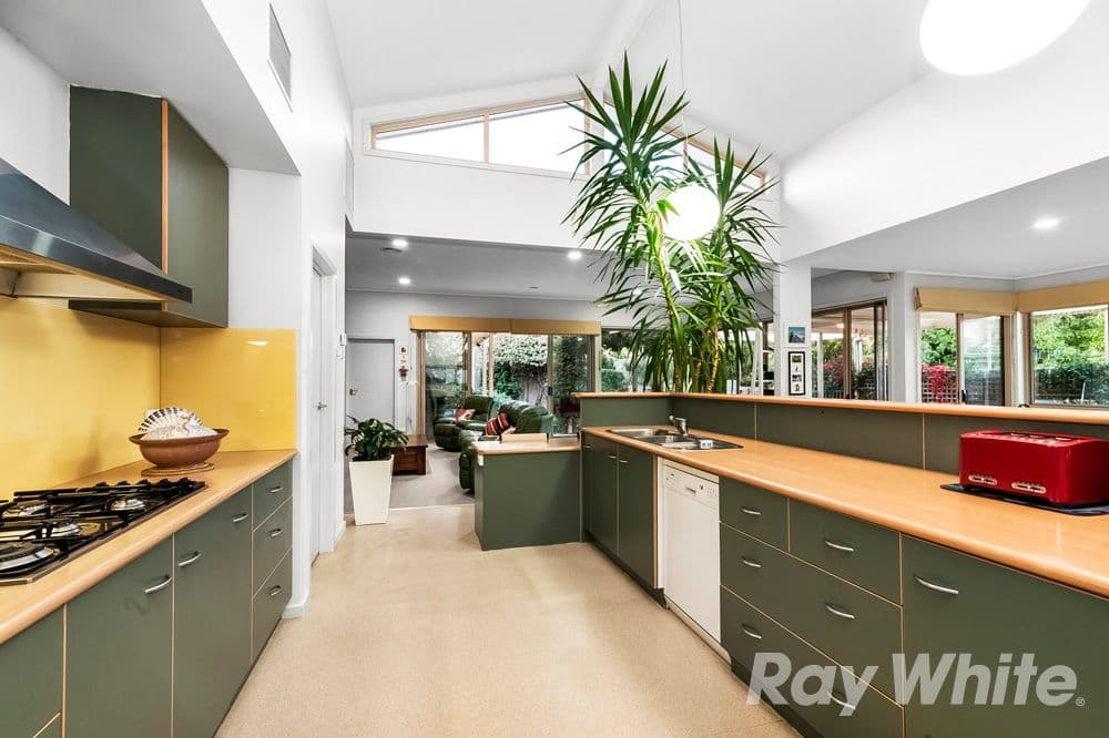 21 Valley Road, Mount Waverley VIC 3149, Mount Waverley - Thumbnail 2