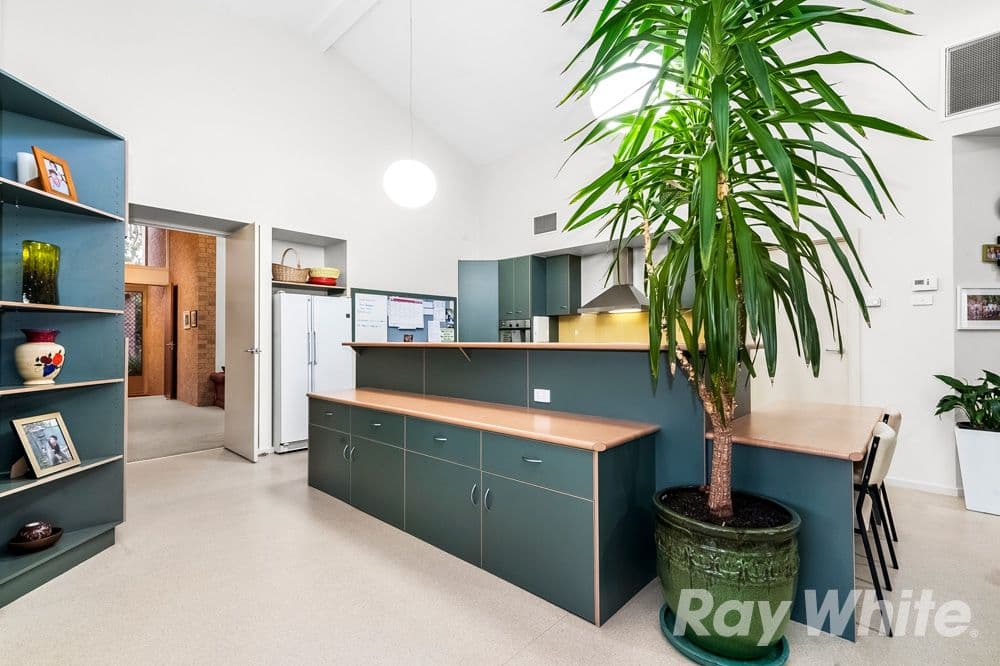 21 Valley Road, Mount Waverley VIC 3149, Mount Waverley - Thumbnail 3