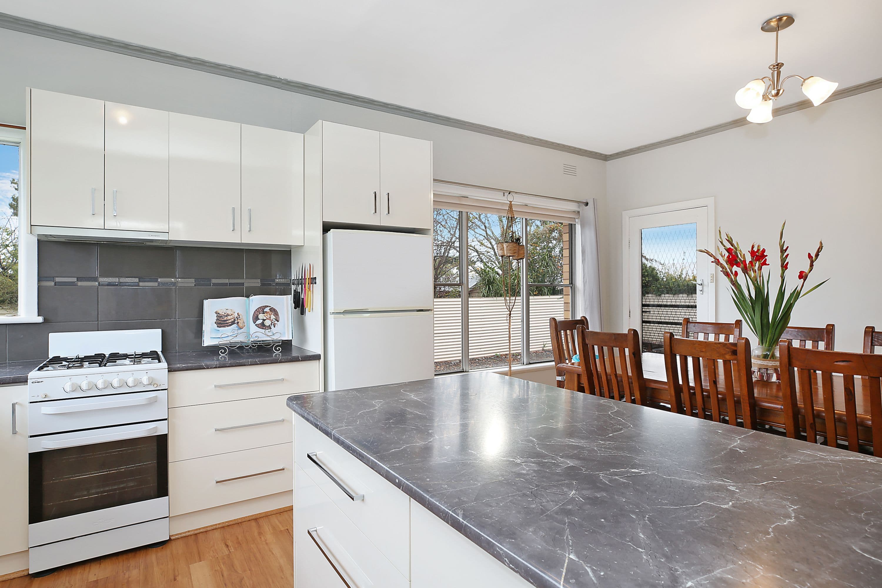 40 Adams Street, Cobden VIC 3266, Cobden - Thumbnail 4