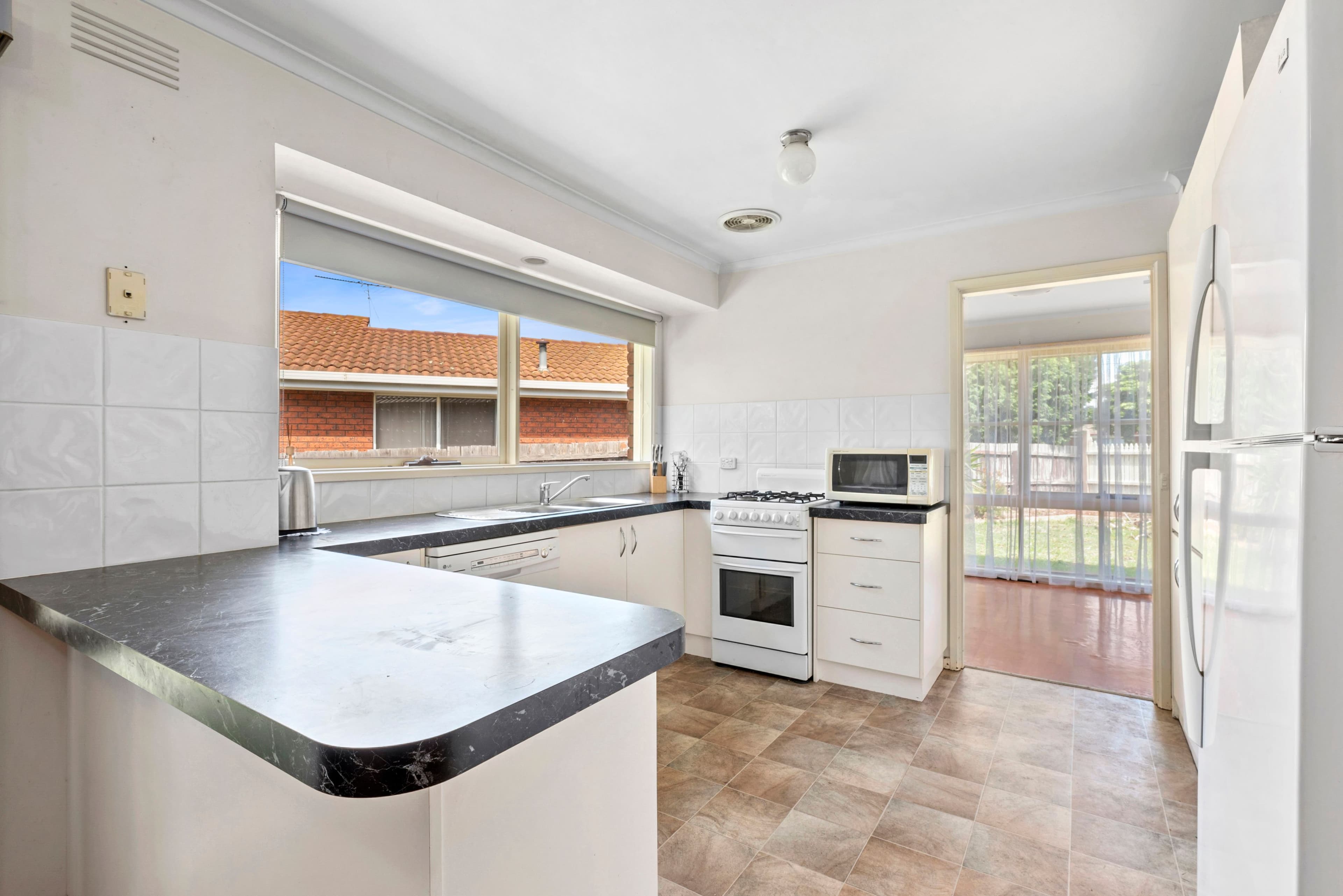 4 Cloverdale Drive, Corio VIC 3214, Corio - Thumbnail 4