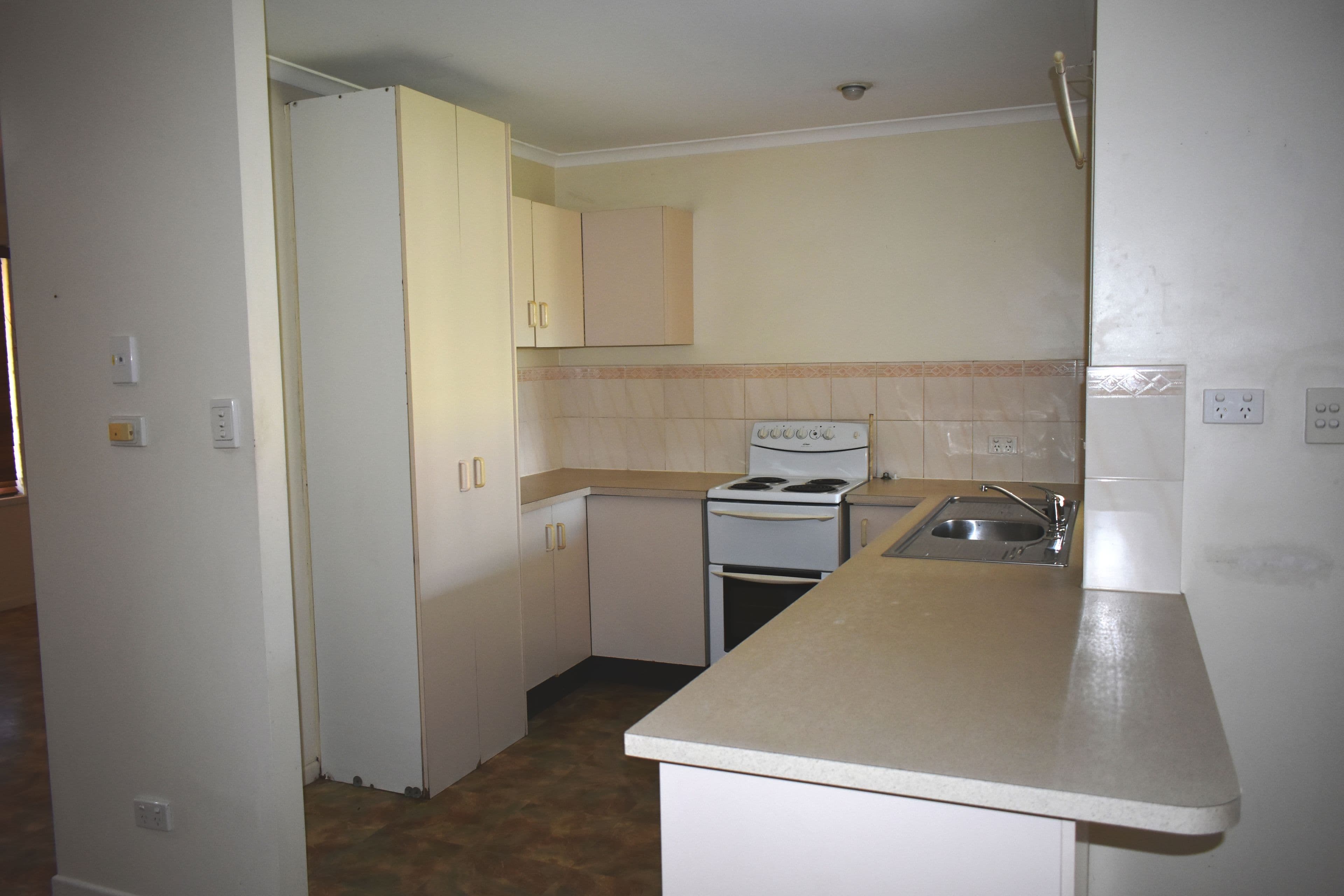 11 Laurel Street, Beerwah QLD 4519, Beerwah - Thumbnail 2