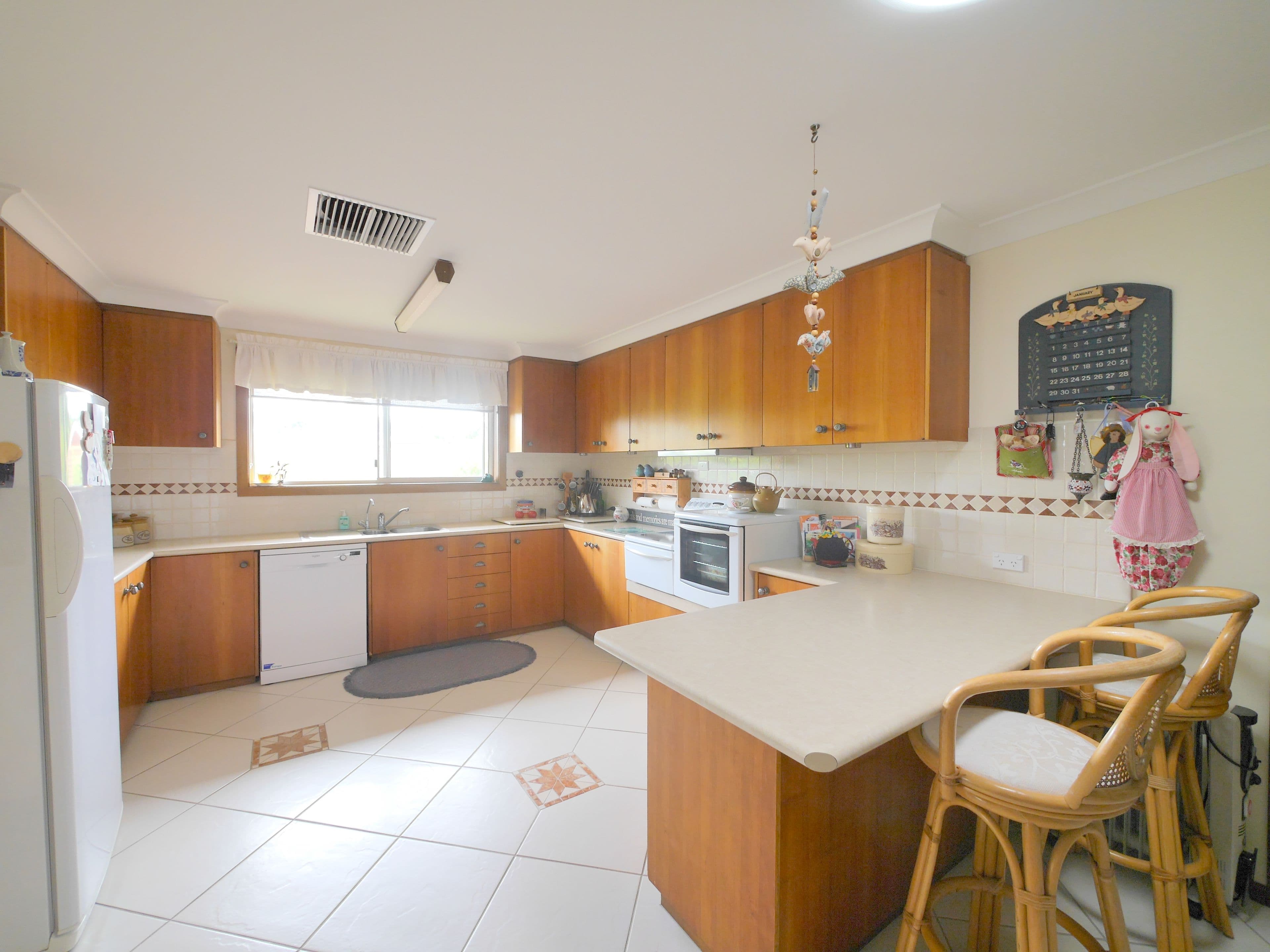 19 Elizabeth Avenue, Cowra - Thumbnail 5