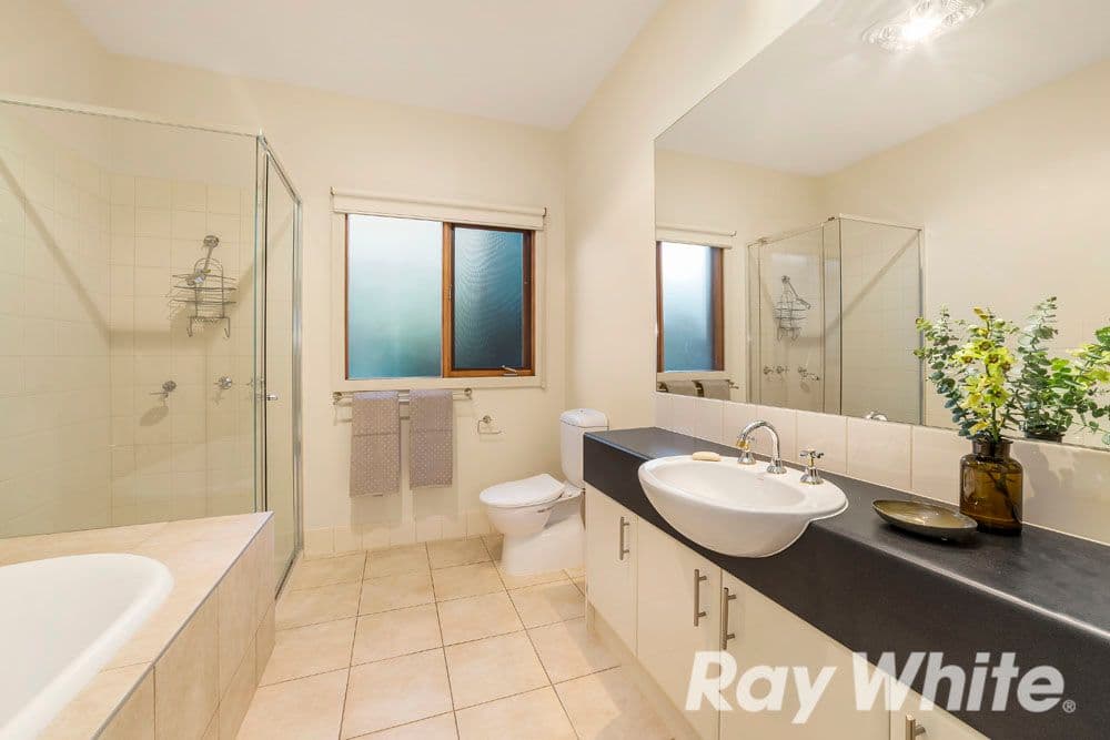 128 Ernest Jones Drive, Macleod VIC 3085, Macleod - Thumbnail 8