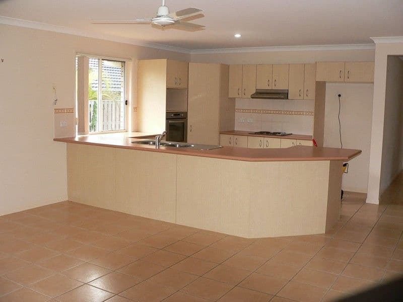 28 Mount Eagle Road, Eaglemont, Ivanhoe East - Thumbnail 2