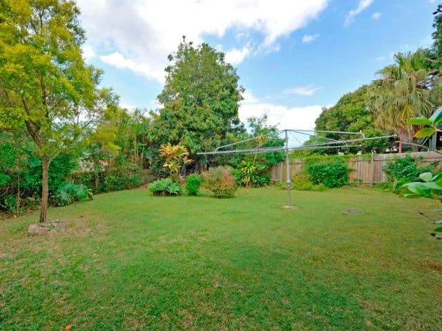 20  Dorothy Street, CAMP HILL QLD 4152, Camp Hill - Thumbnail 2