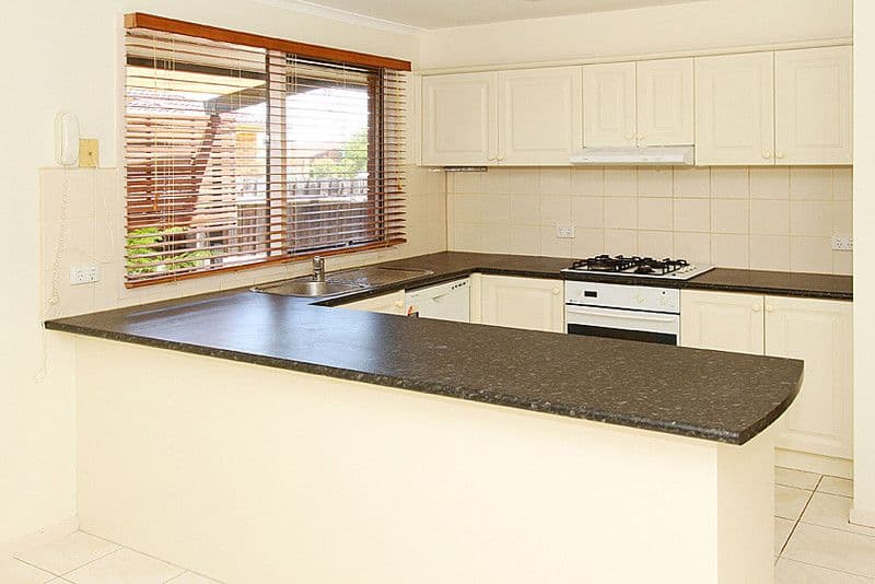 23 Chestnut Road, MILL PARK VIC 3082, Mill Park - Thumbnail 2