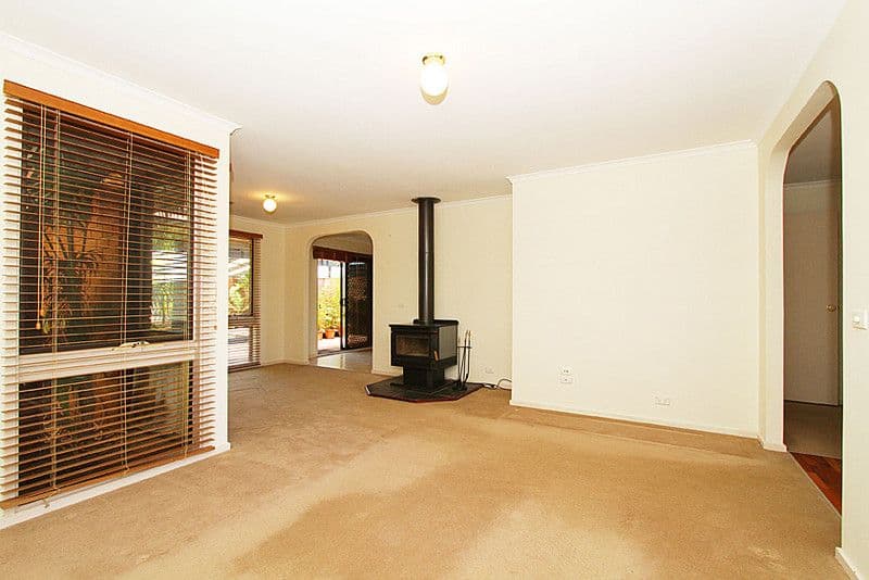 23 Chestnut Road, MILL PARK VIC 3082, Mill Park - Thumbnail 4