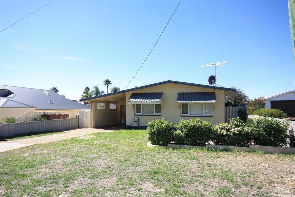 8 Hampton Square East, MORLEY WA 6062, Morley - Thumbnail 2