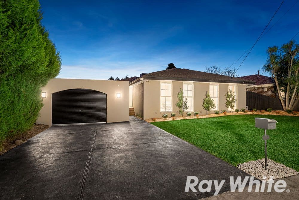 18 Greenock Crescent, Wantirna VIC 3152, Wantirna - Image 1