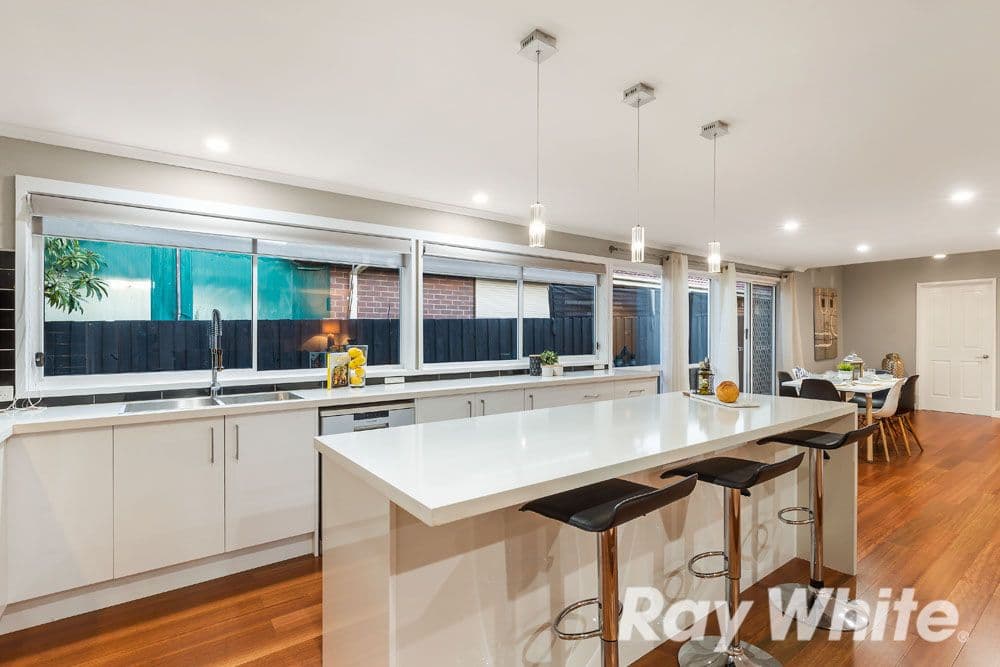 18 Greenock Crescent, Wantirna VIC 3152, Wantirna - Thumbnail 3