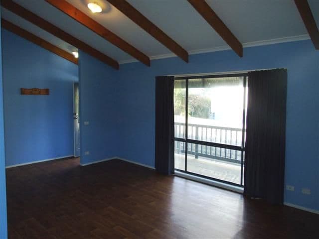 19 Hallway Drive, WIMBLEDON HEIGHTS VIC 3922, Wimbledon Heights - Thumbnail 2