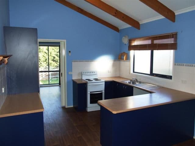 19 Hallway Drive, WIMBLEDON HEIGHTS VIC 3922, Wimbledon Heights - Thumbnail 4