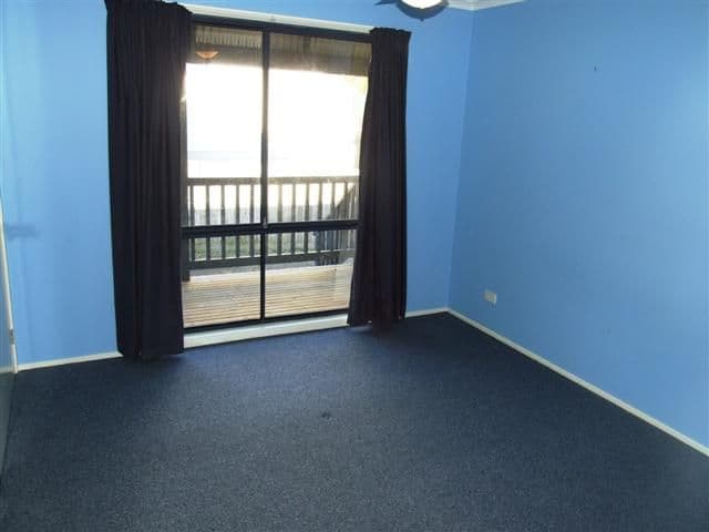 19 Hallway Drive, WIMBLEDON HEIGHTS VIC 3922, Wimbledon Heights - Thumbnail 8