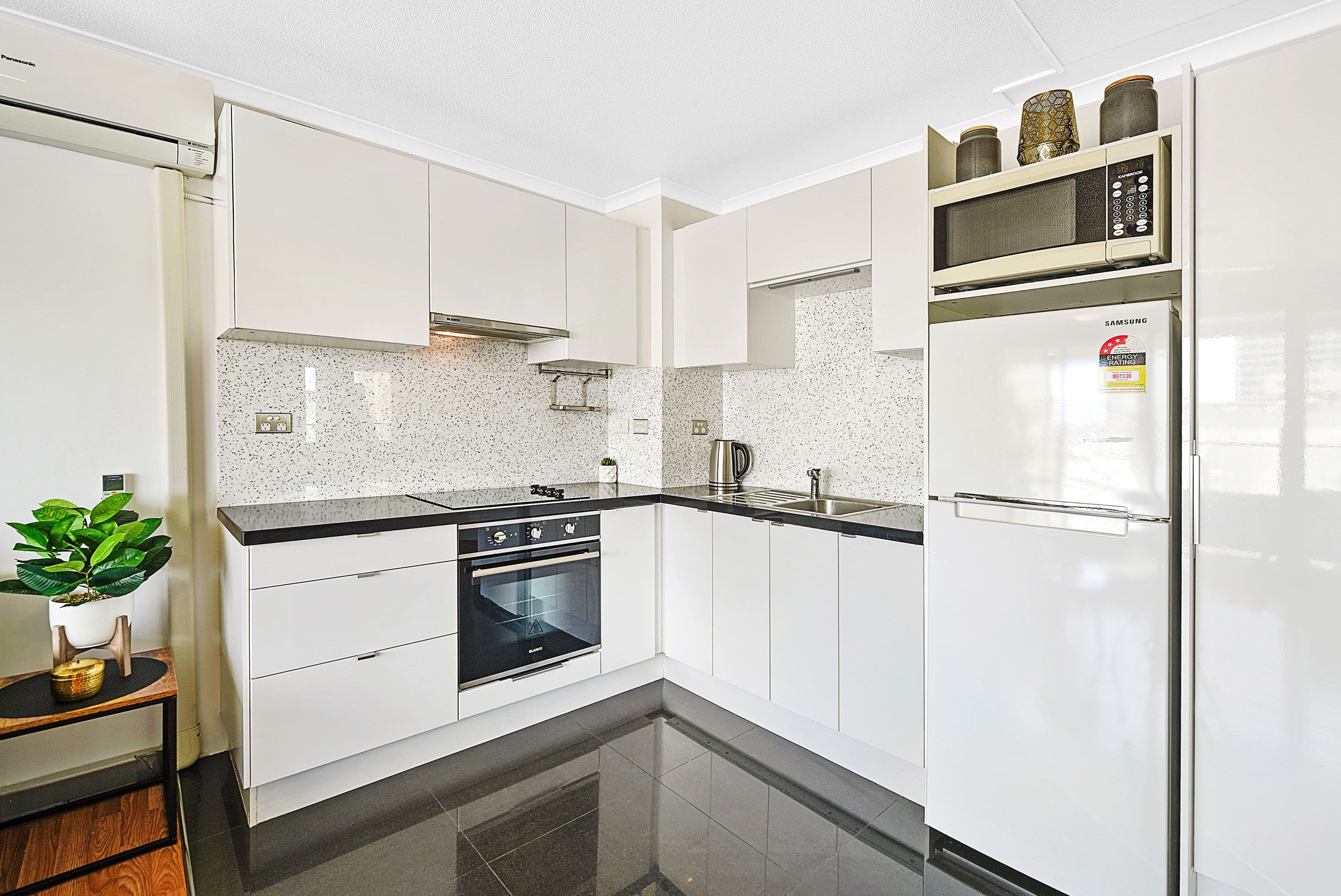 3 Orchid Avenue, Surfers Paradise QLD 4217, Surfers Paradise - Thumbnail 8