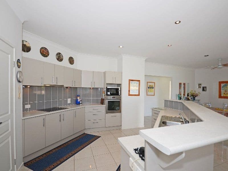 4 Honey Myrtle Close, BURRUM HEADS QLD 4659, Burrum Heads - Thumbnail 4