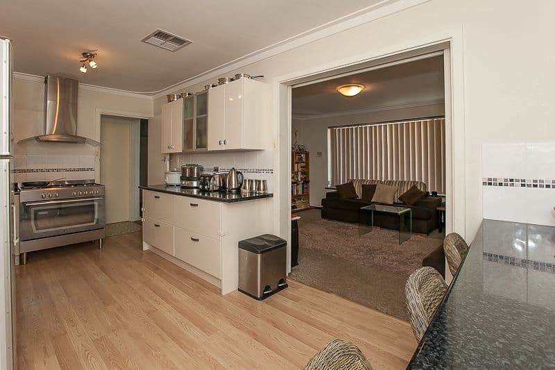 10 Hanretty Street, WARNBRO WA 6169, Warnbro - Image 1