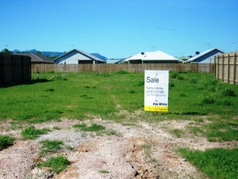 13 Ashwood Grove, DEERAGUN QLD 4818, Deeragun - Thumbnail 2