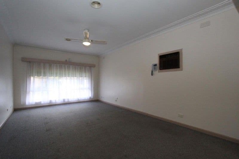 10 Cahill Street, WHITE HILLS VIC 3550, White Hills - Thumbnail 2