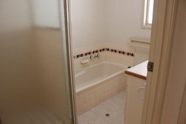 14 Akubra Drive, Emerald QLD 4720, Emerald - Thumbnail 8