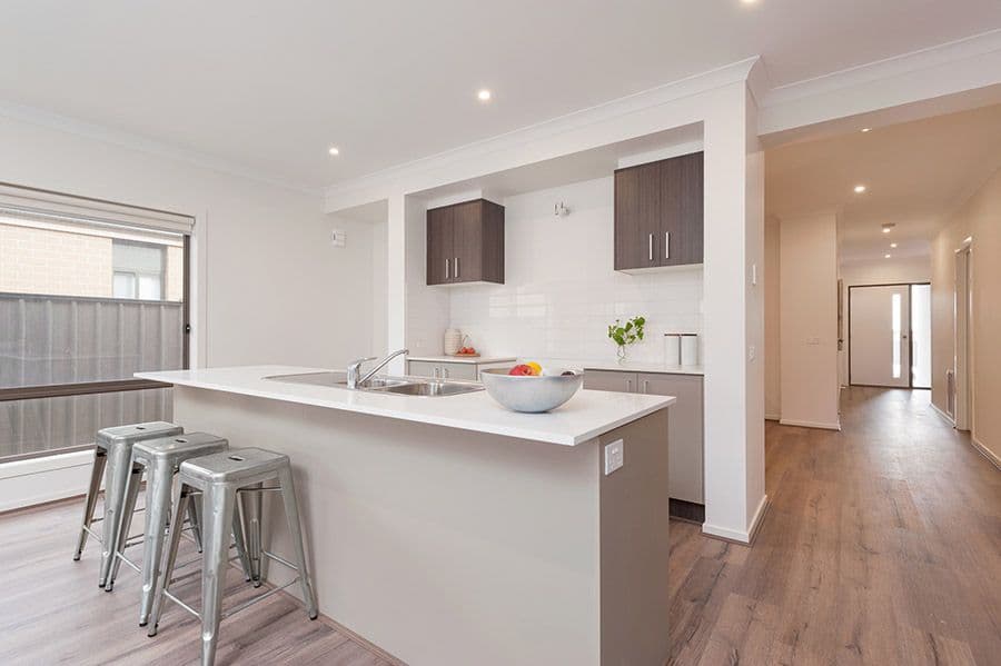 34 Montpellier Crescent, Craigieburn VIC 3064, Craigieburn - Thumbnail 2