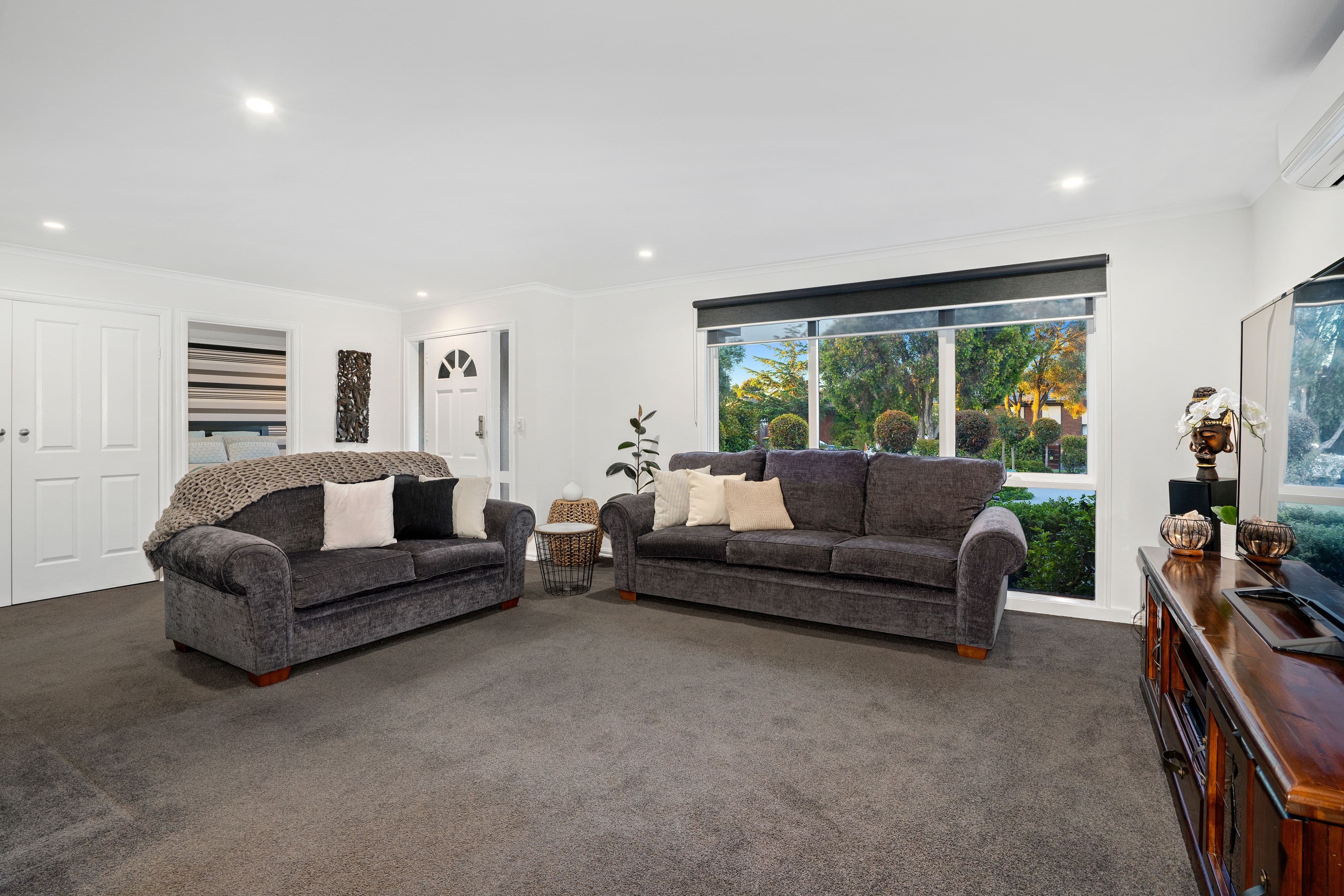 25 Madigan Crescent, Mill Park VIC 3082, Mill Park - Thumbnail 2