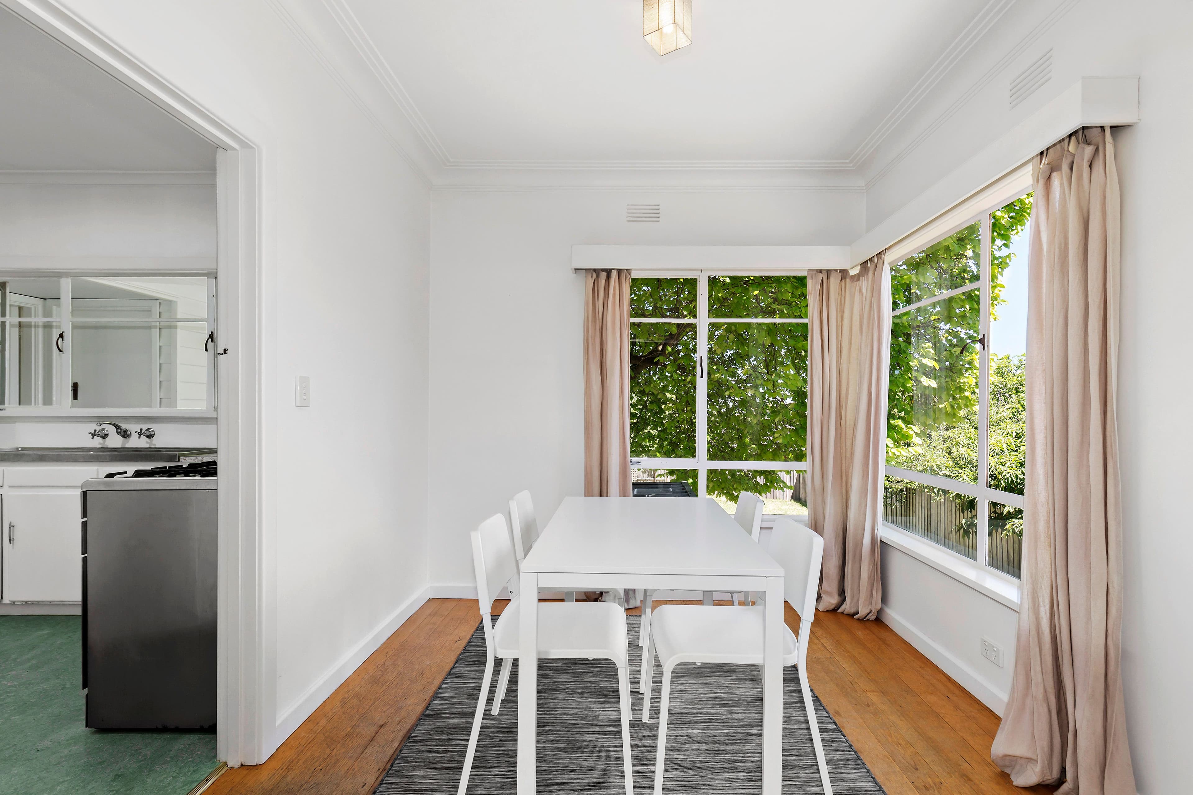 27 Aikman Crescent, Chadstone VIC 3148, Chadstone - Thumbnail 5