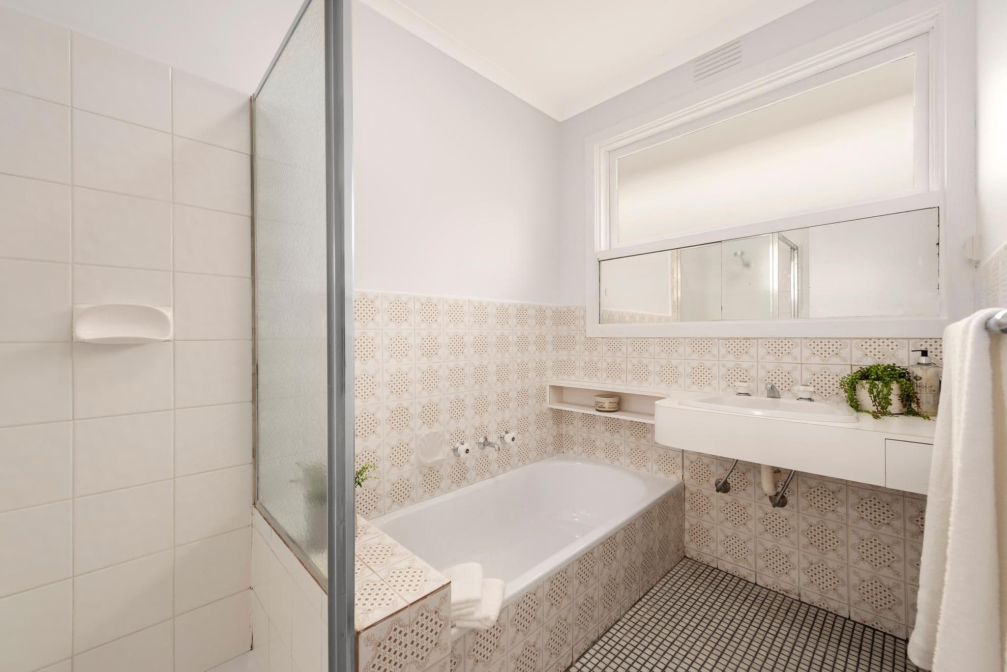 160 Surrey Road, Blackburn VIC 3130, Blackburn - Thumbnail 8