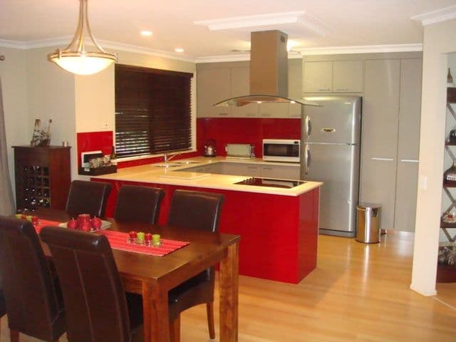18 Roseville Court, ROBINA QLD 4226, Robina - Thumbnail 3