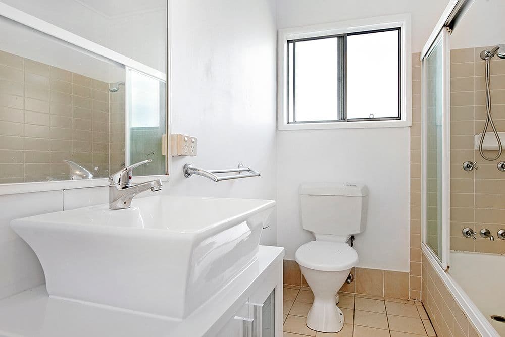 7 Chainey Avenue, Miami QLD 4220, Miami - Thumbnail 8