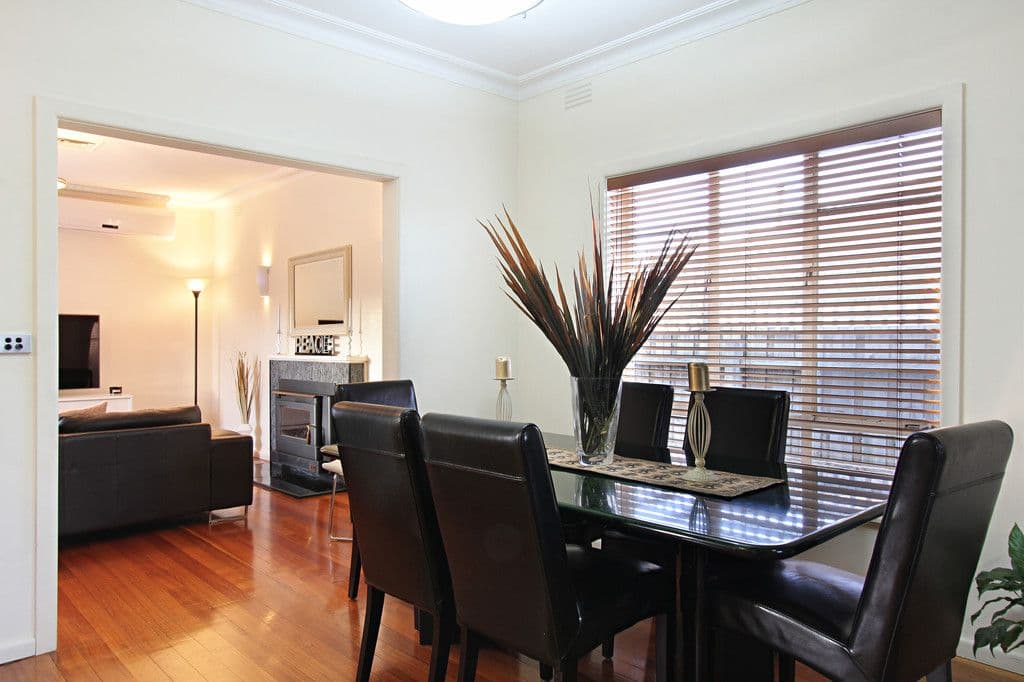 32 Valley Street, OAKLEIGH SOUTH VIC 3167, Oakleigh South - Thumbnail 2