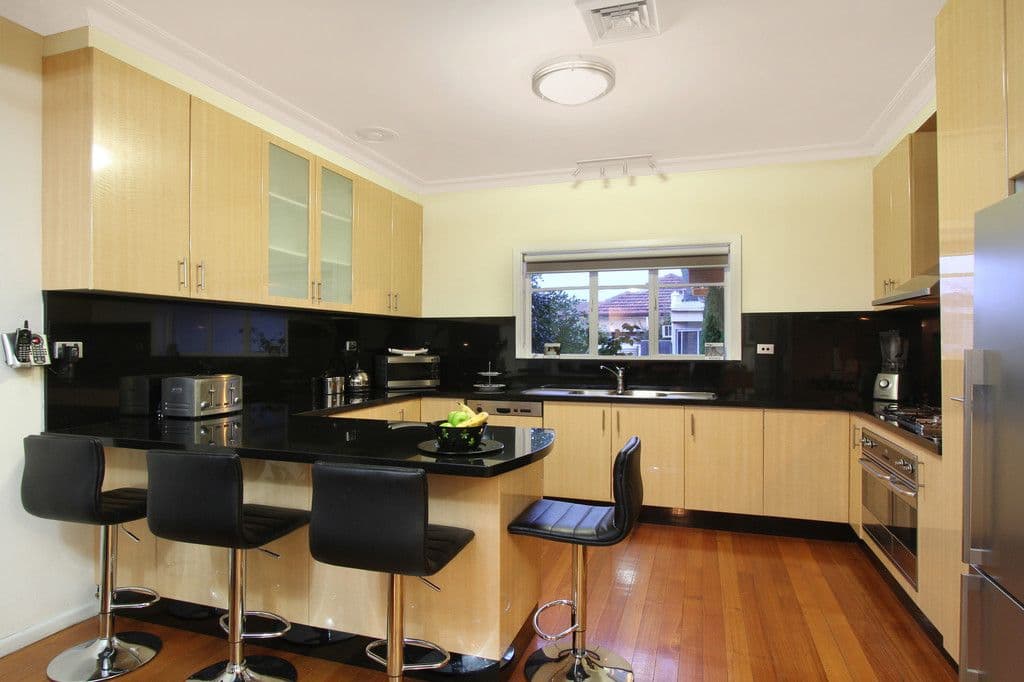 32 Valley Street, OAKLEIGH SOUTH VIC 3167, Oakleigh South - Thumbnail 3