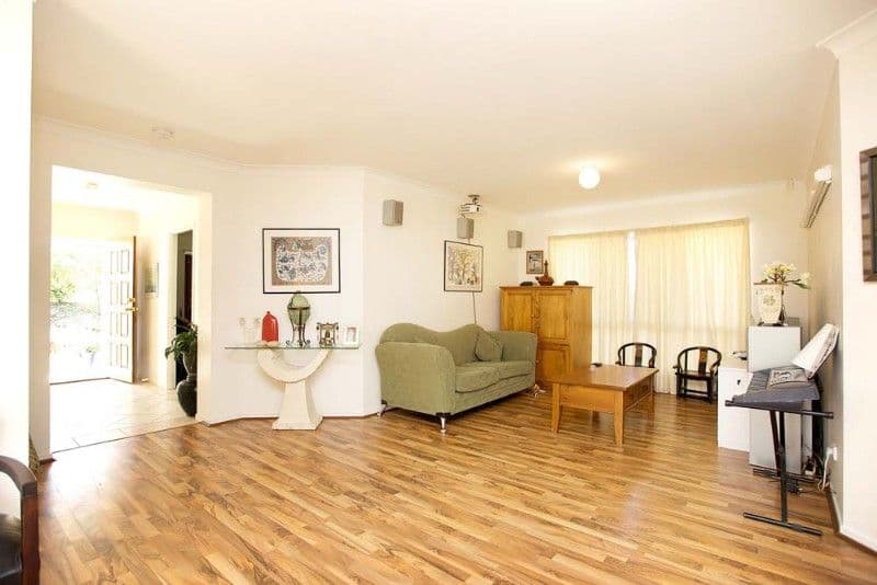 13 Willis Close, KEPERRA QLD 4054, Keperra - Thumbnail 2
