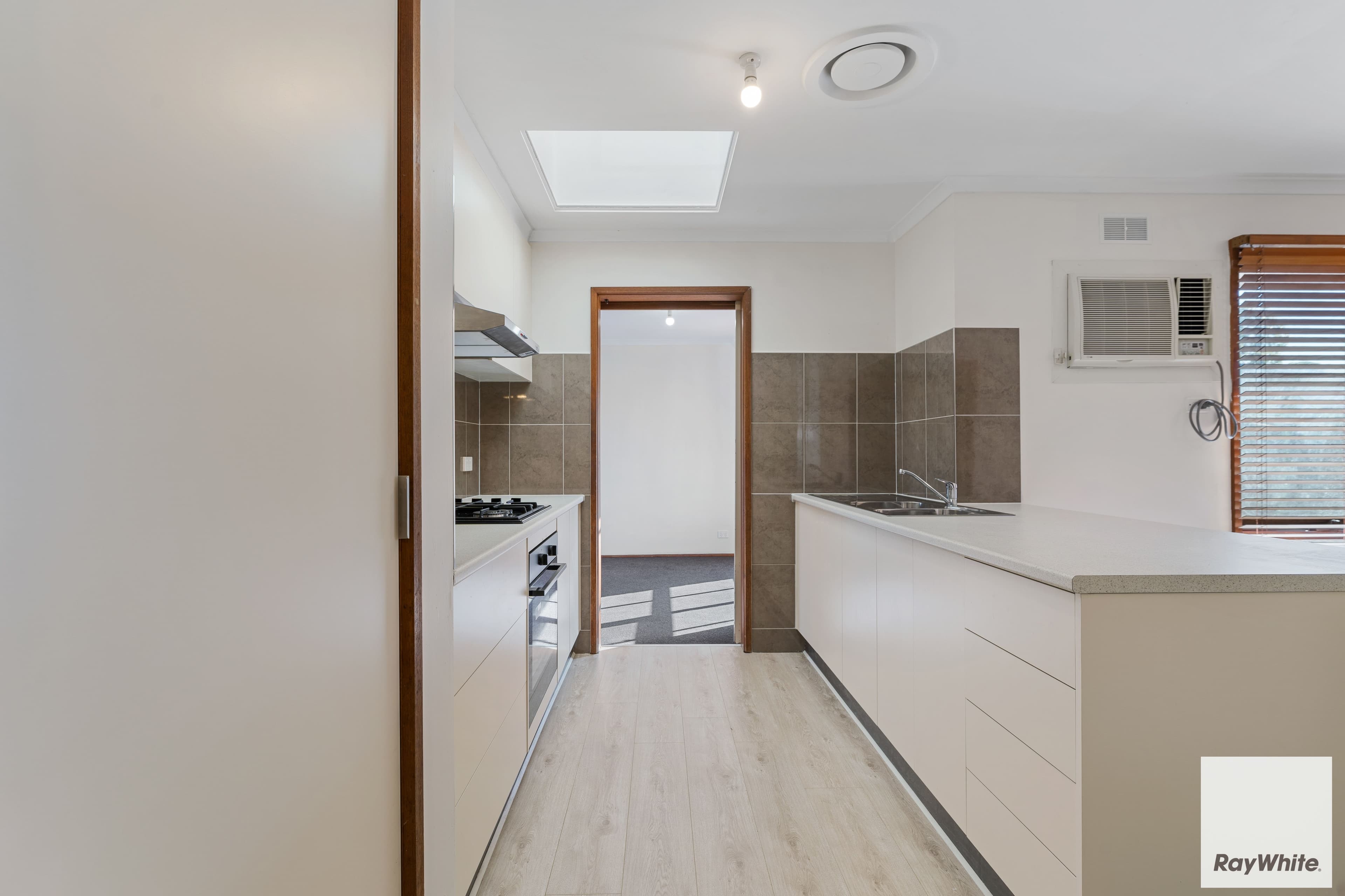 38 Harcourt Avenue, St Albans VIC 3021, St Albans - Thumbnail 6