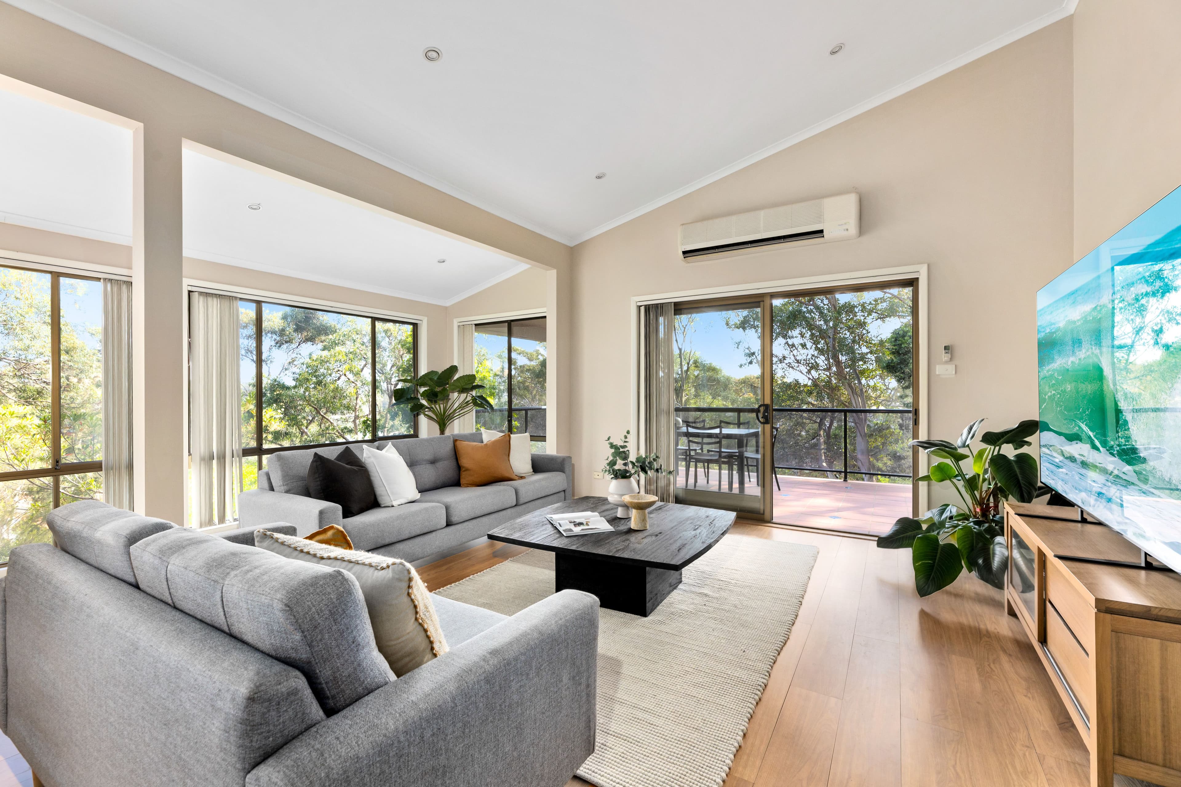 55 Bignell Street, Illawong NSW 2234, Illawong - Thumbnail 4