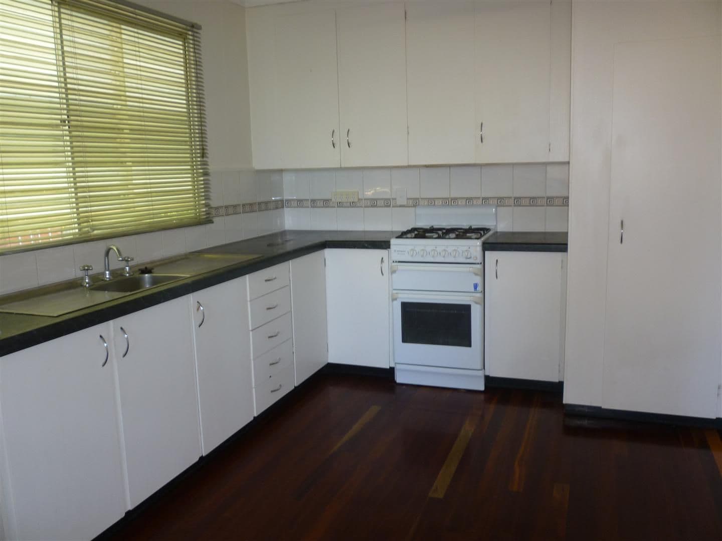 5 Whitman Street, Gracemere QLD 4702, Gracemere - Thumbnail 2