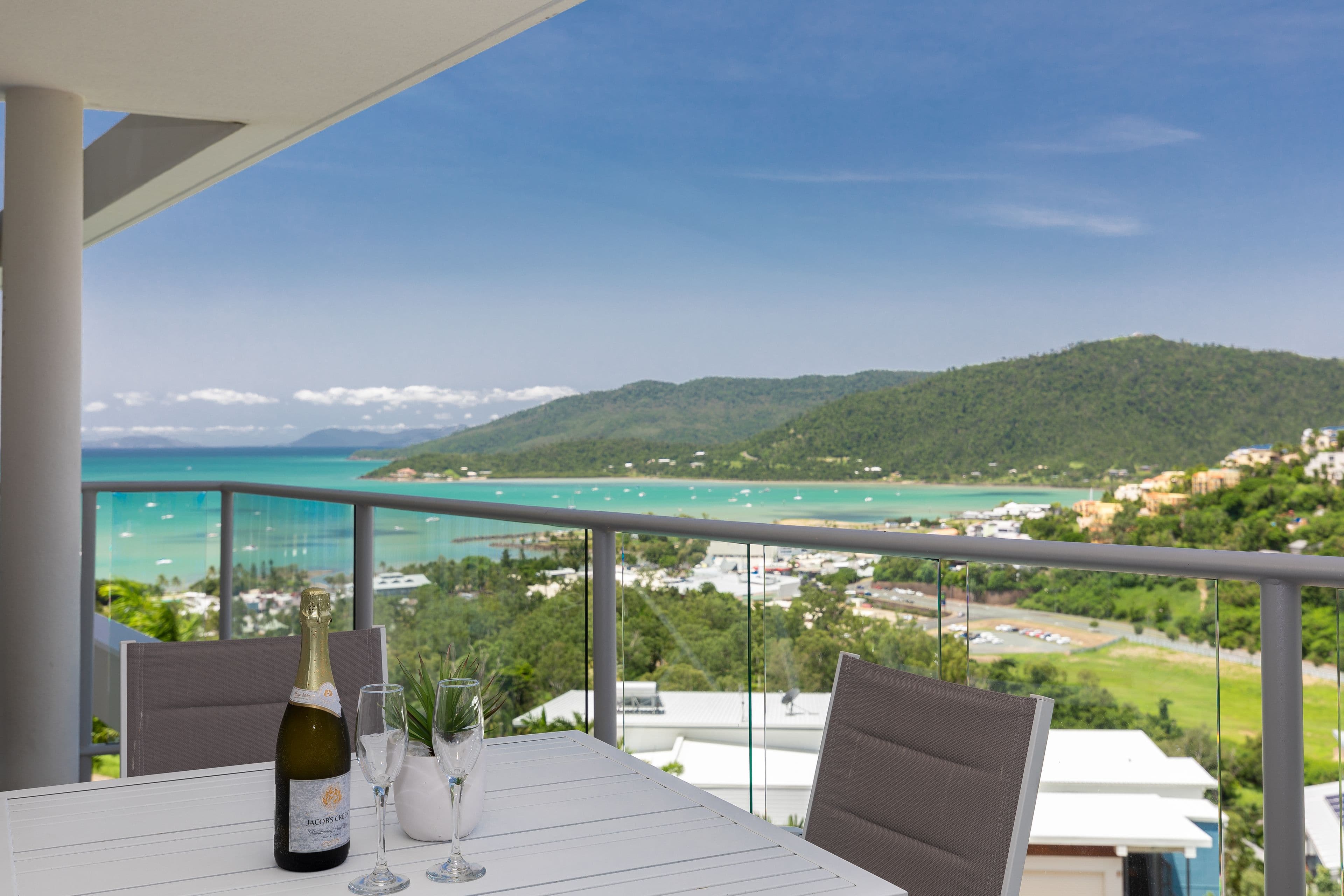18 Seaview Drive, Airlie Beach QLD 4802, Airlie Beach - Image 1