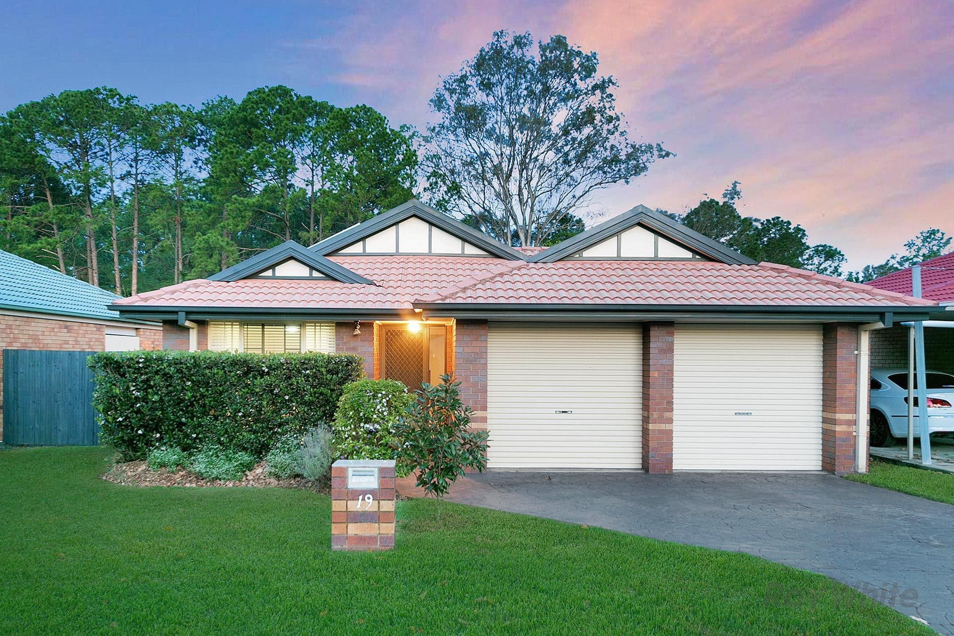 19 Greenlaw Place, Eight Mile Plains QLD 4113, Eight Mile Plains - Image 1