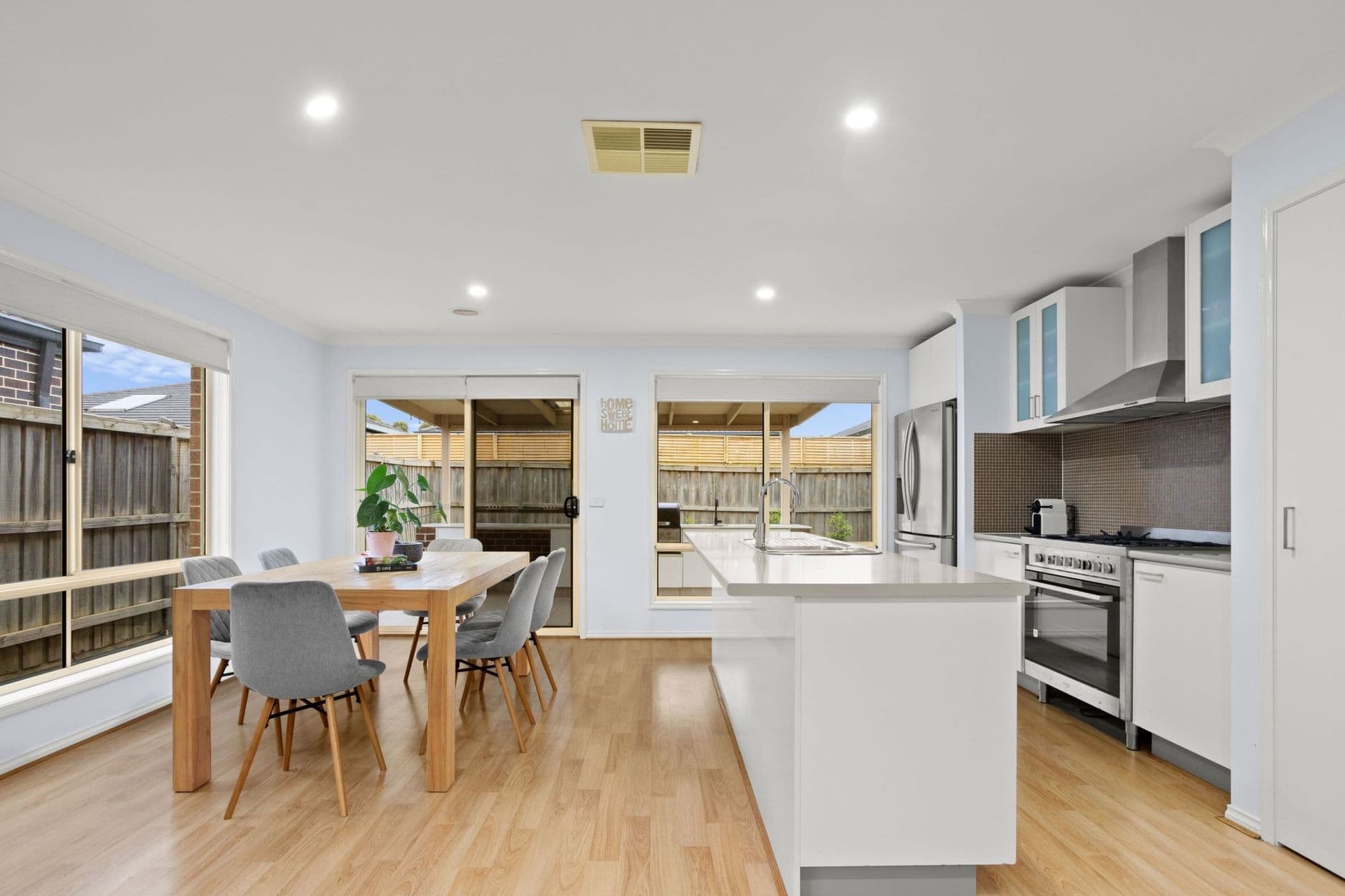 42 Buckland Hill Drive, Wallan VIC 3756, Wallan - Thumbnail 2